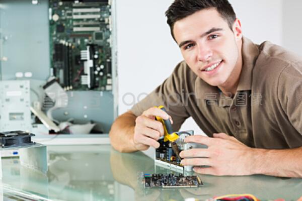 專業與溫度 一位電腦工程師的硬件維修日常